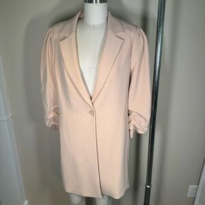 Classic Alice and Olivia Muriel Blazer/Coat with Scrunched Sleeves